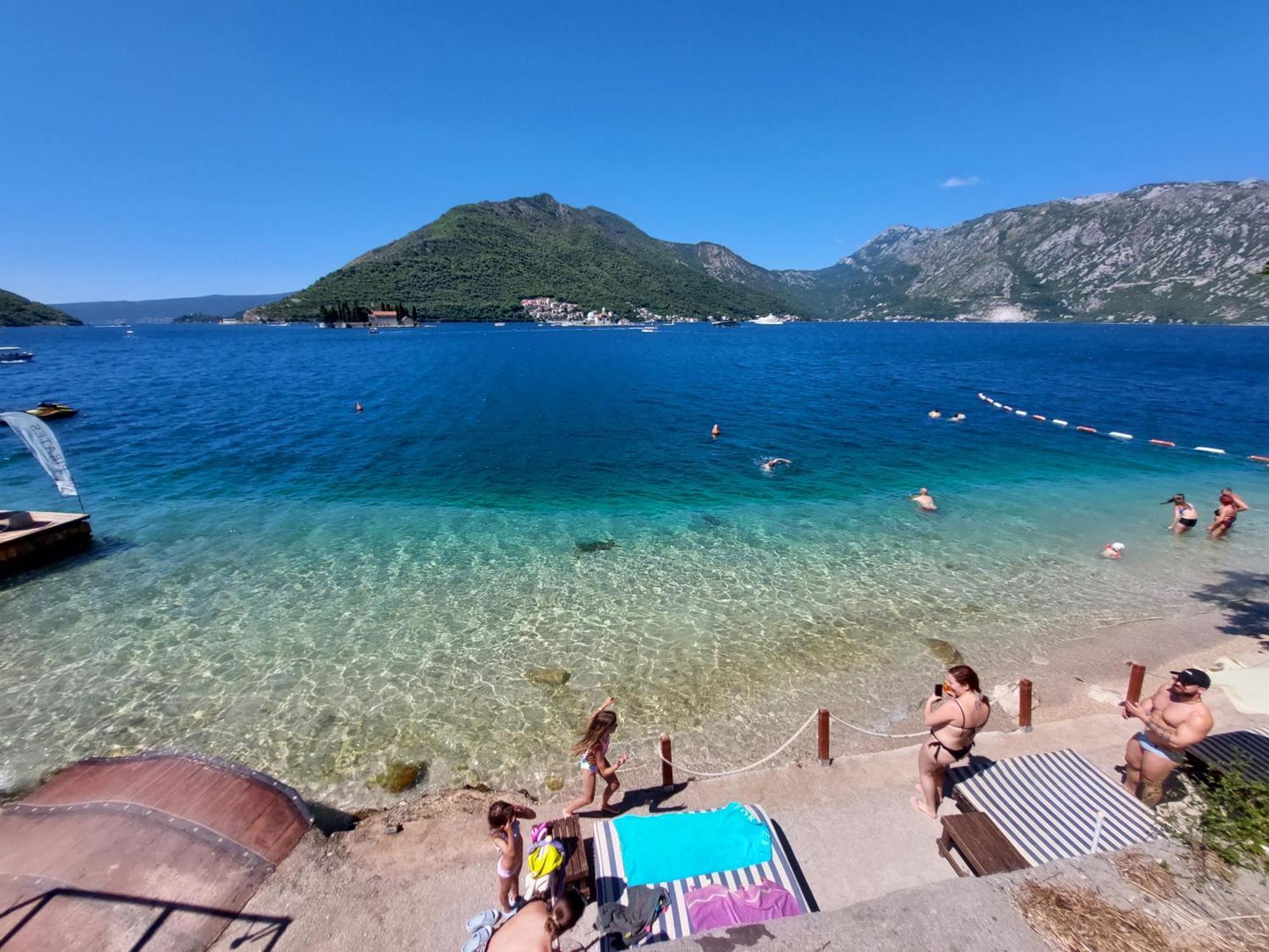 Bluemarine Rooms & Apartments Perast Eksteriør billede