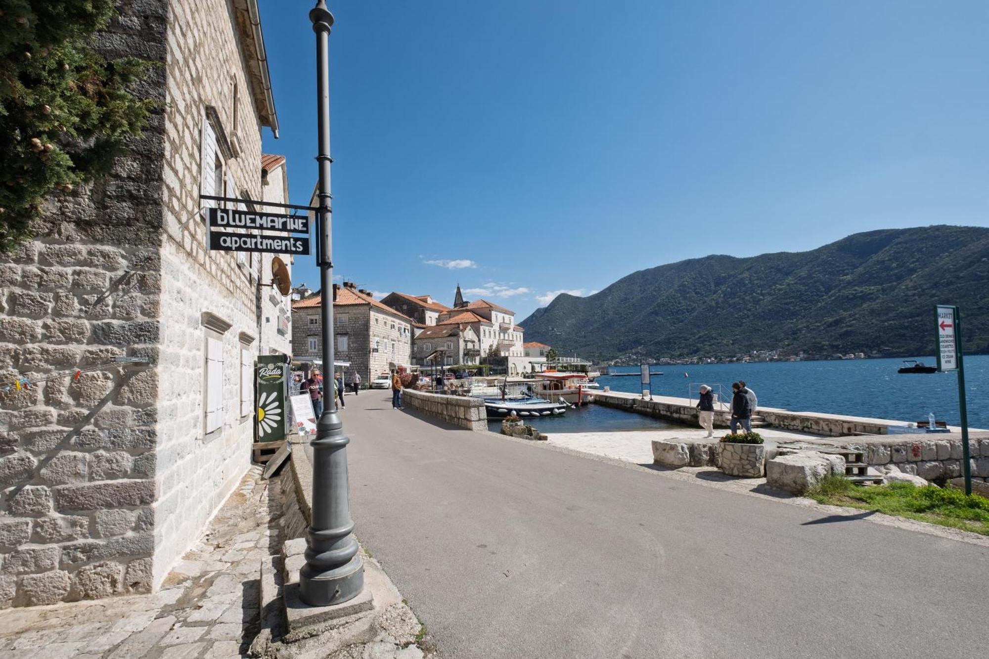 Bluemarine Rooms & Apartments Perast Eksteriør billede