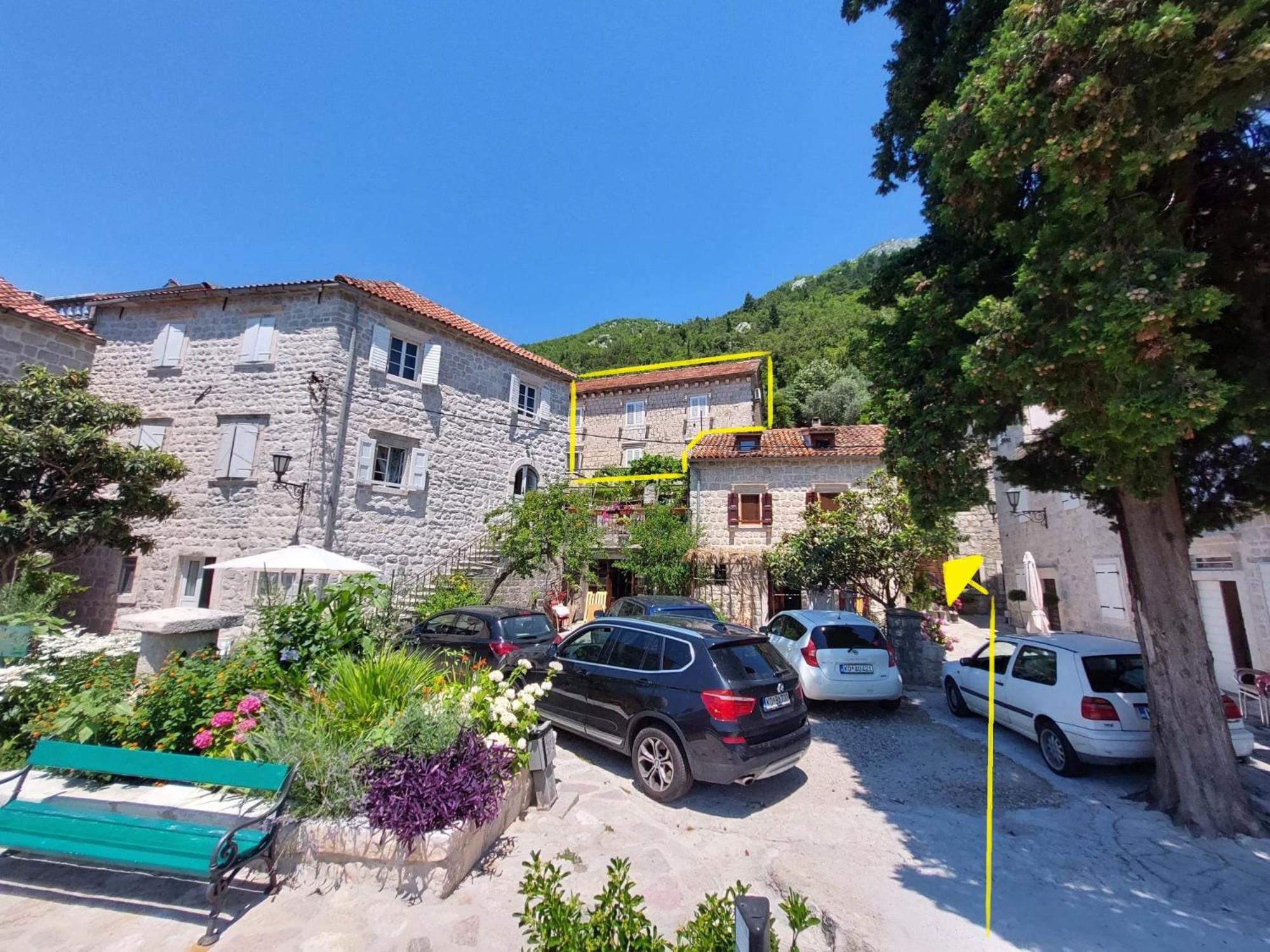 Bluemarine Rooms & Apartments Perast Eksteriør billede