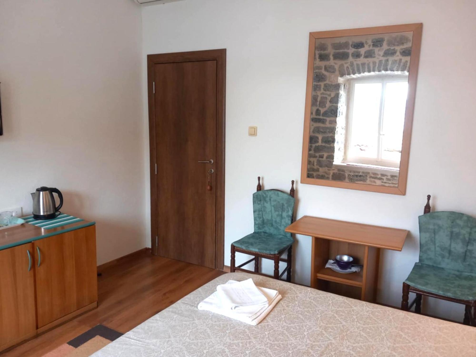 Bluemarine Rooms & Apartments Perast Eksteriør billede